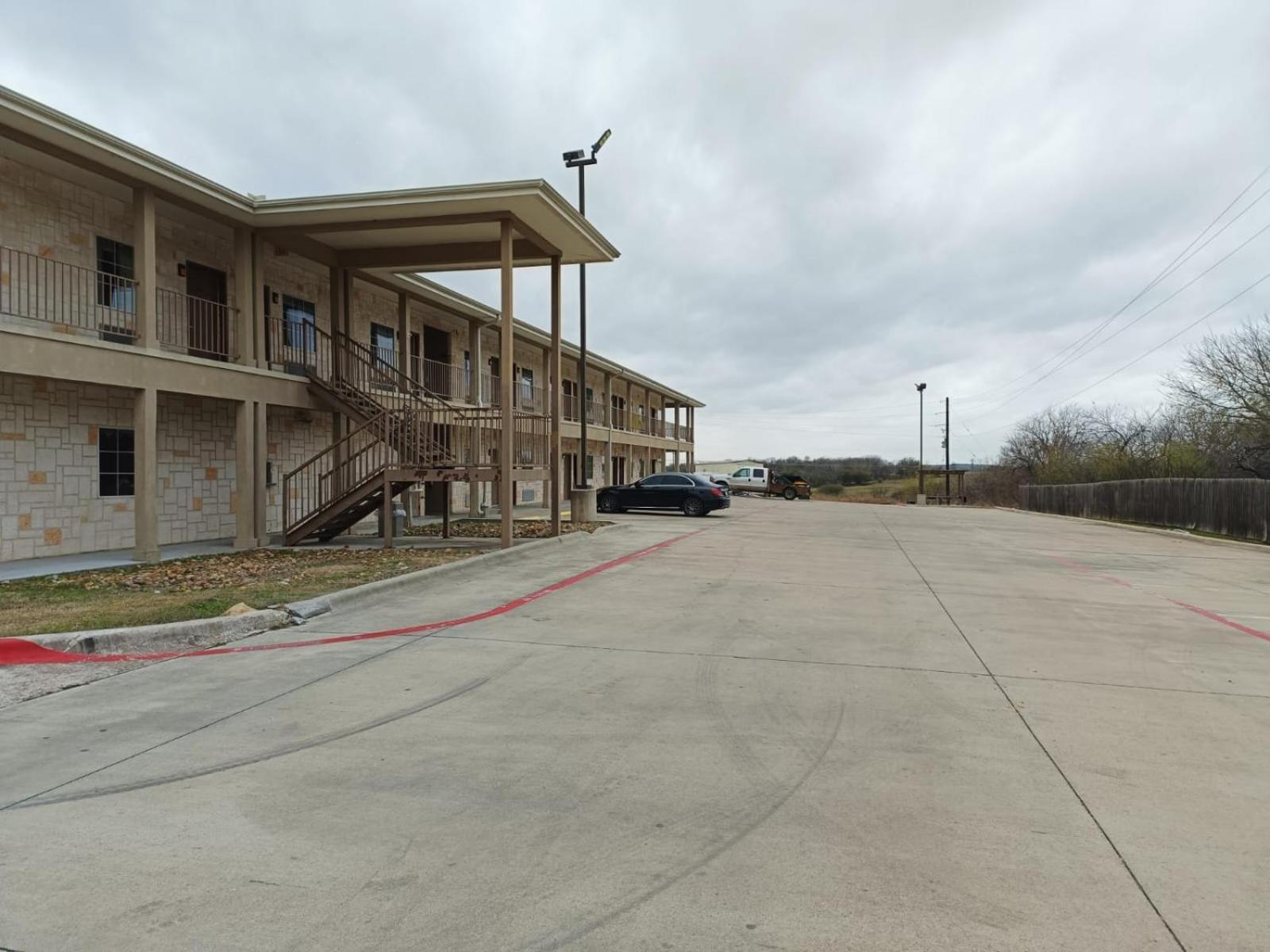 Westwood Inn By Oyo Gonzales Tx Exteriör bild