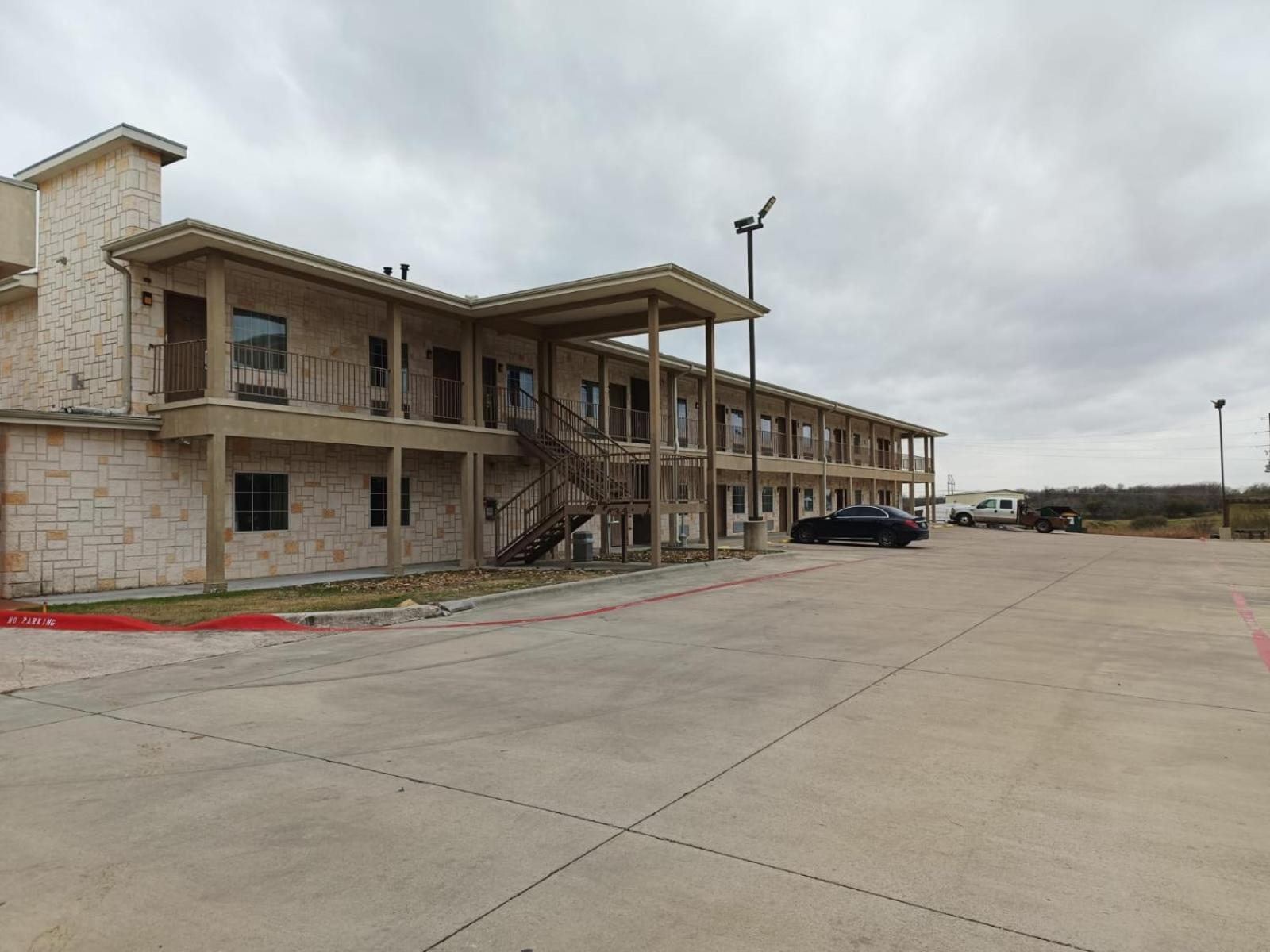 Westwood Inn By Oyo Gonzales Tx Exteriör bild